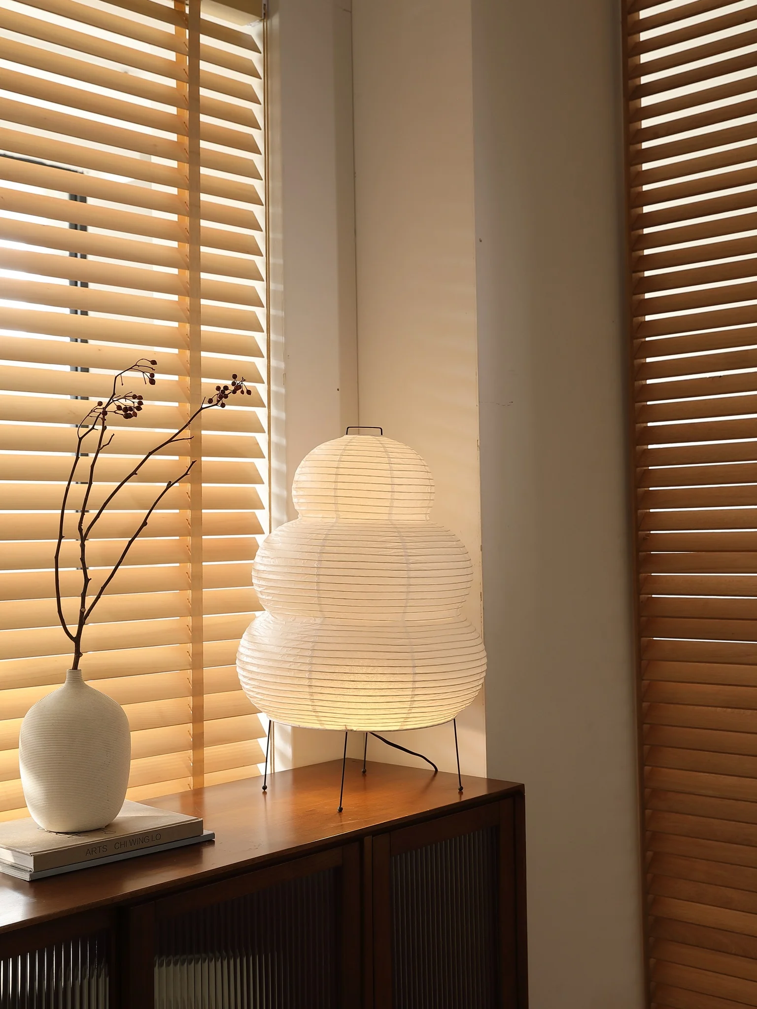Kumo Washi Paper Floor Lamp - Image 10